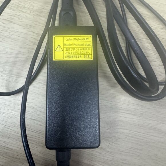 Toshiba 19V 2.37A 45W AC Adapter PA3822U-1ACA Tested And Working - Picture 7 of 7